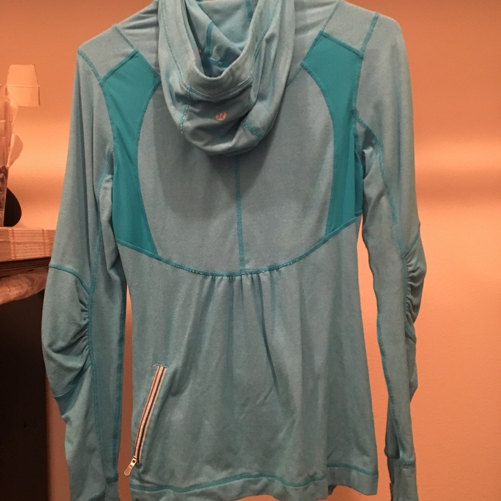 Lululemon Resolution Pullover Size 6 - image 7